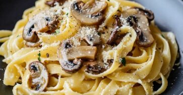 Recette : Tagliatelles Crémeuses aux Champignons