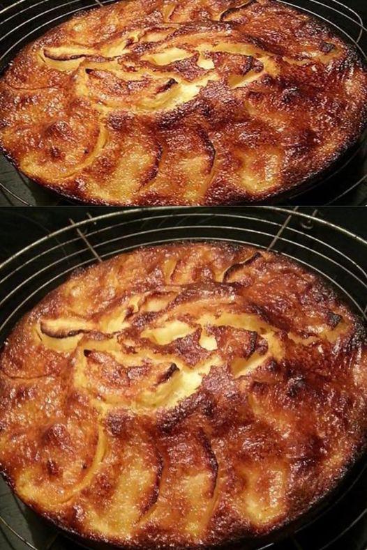 Gâteau Fondant aux Pommes, doré et prêt à être dégusté