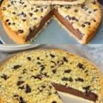 Tarte au chocolat fondante avec crumble doré sur le dessus, tranchée et servie sur une assiette