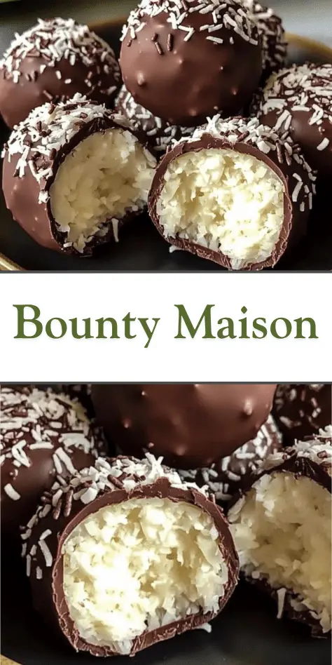 bounty maison enrobés de chocolat, coupés en deux avec garniture coco visible