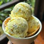 glace mangue pistache maison servie en coupe