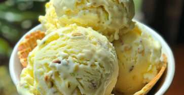 glace mangue pistache maison servie en coupe