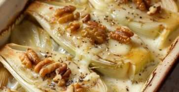 Gratin d’Endives au Roquefort chaud, gratiné, sauce onctueuse