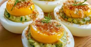 oeufs mimosa revisités avocat jaune fondant chapelure croustillante