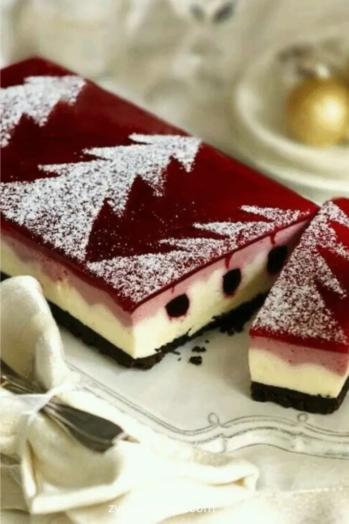 cheesecake aux canneberges et vanille avec coulis rouge brillant