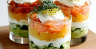 Verrines avocat, yaourt grec et saumon citronné