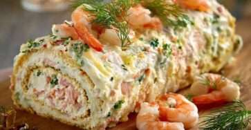 Bûche salée aux fruits de mer et saumon fumé.