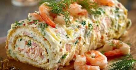 Bûche salée aux fruits de mer et saumon fumé.