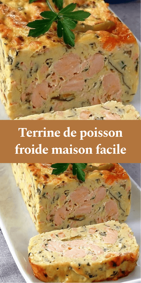 Tranches de terrine de poisson froide maison au saumon et poisson blanc, texture lisse et fondante, servies avec herbes fraîches et quartier de citron